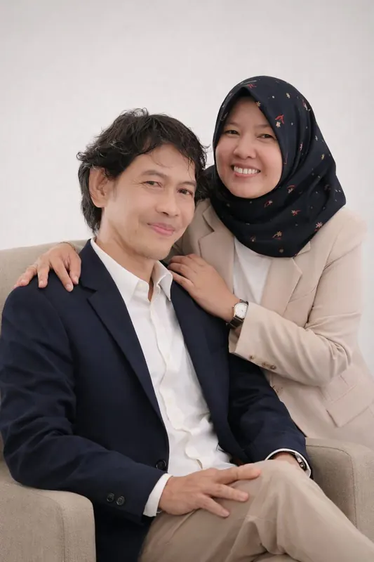 Dr. Sofiawati bersama suami
